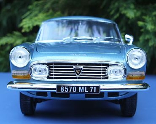 Norev Peugeot 404 Coupe 1973 Metallmodell (9496)